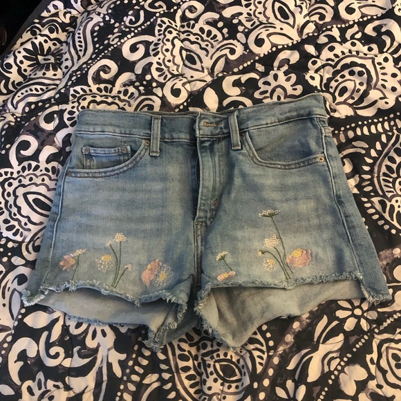 Levi's Pants - Levi’s Floral Shorts